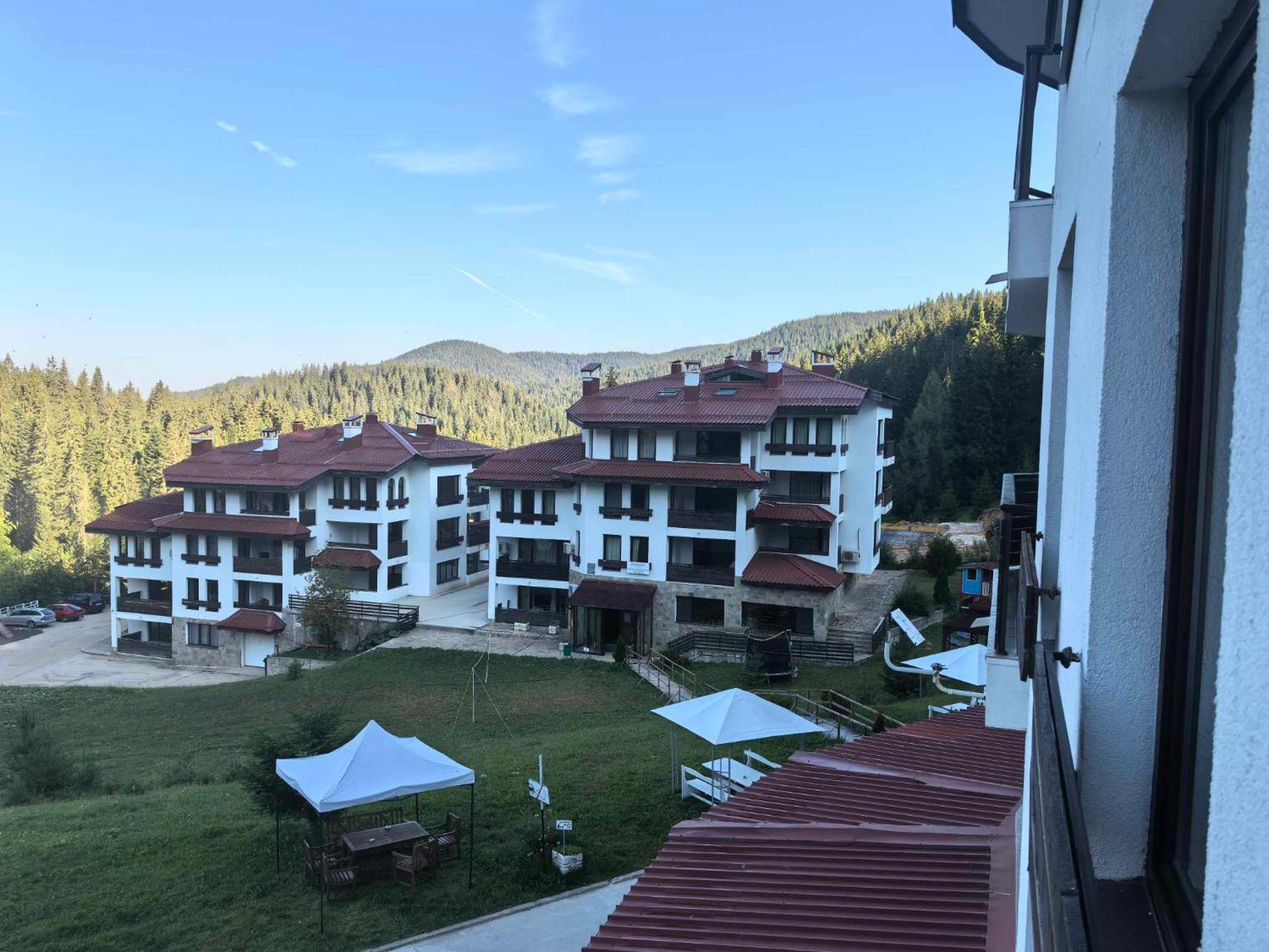 Тайната Квартира - The Secret Apartment ปอมโปโรโว ภายนอก รูปภาพ